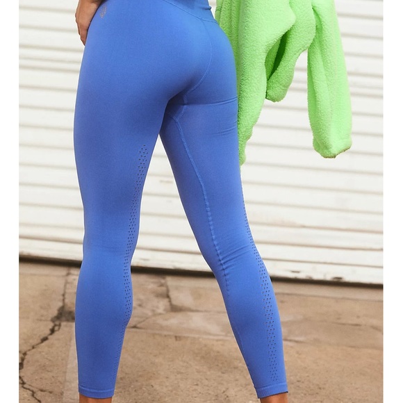 FREE PEOPLE MOVEMENT LEGGINGS !!! - Picture 8 of 9